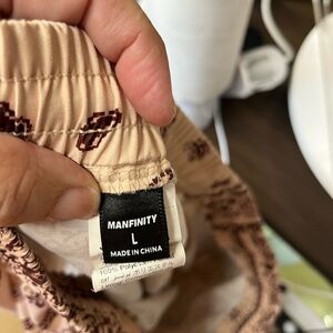 Manfinity Beige and Brown Patterned Shorts.‎ NWOT